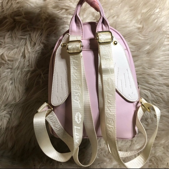 Backpack - Picture 3 of 9